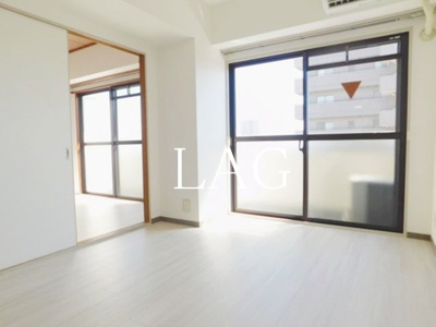 【居間・リビング】 | Ｔ’ｓ　ｇａｒｄｅｎ大島 | 洋室のお部屋です。