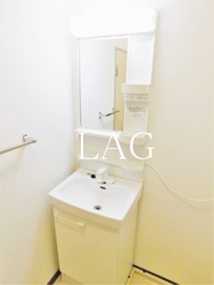 【洗面所】 | Ｔ’ｓ　ｇａｒｄｅｎ大島 | 独立洗面台です。