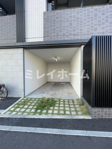 ドゥーエ羽田の駐車場