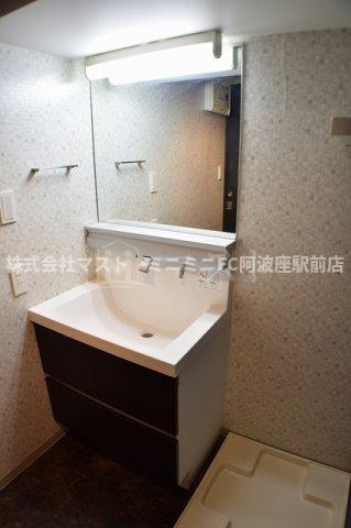 Imperial Suite 南堀江の洗面所