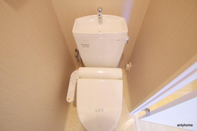 W O B UMEDA　仲介手数料無料のトイレ