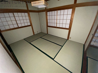 長尾台1丁目貸家の和室