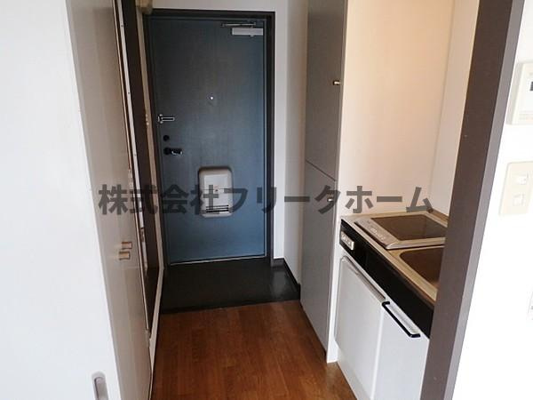 武蔵野市吉祥寺本町２丁目の賃貸マンションの玄関