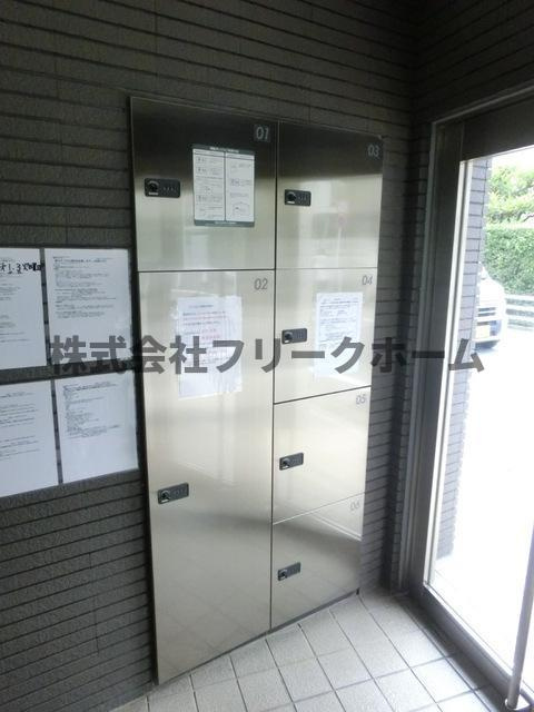 武蔵野市吉祥寺本町２丁目の賃貸マンションのロビー