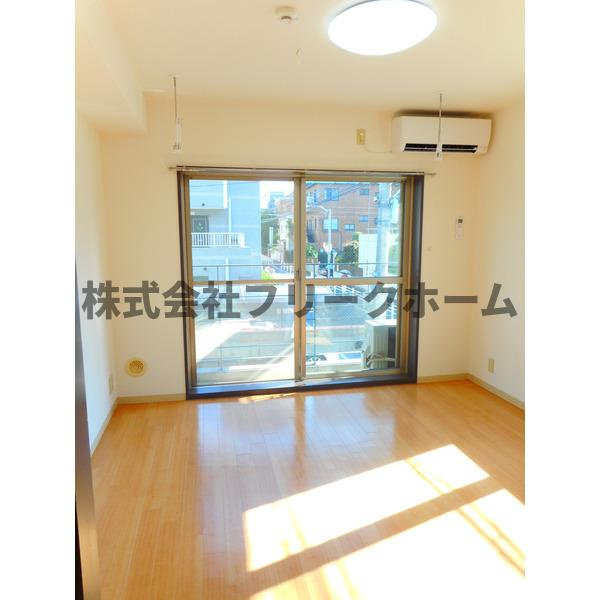 武蔵野市吉祥寺本町２丁目の賃貸マンションの居間・リビング