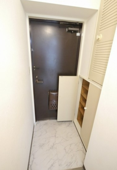 相模原市中央区鹿沼台２丁目の賃貸マンションの玄関