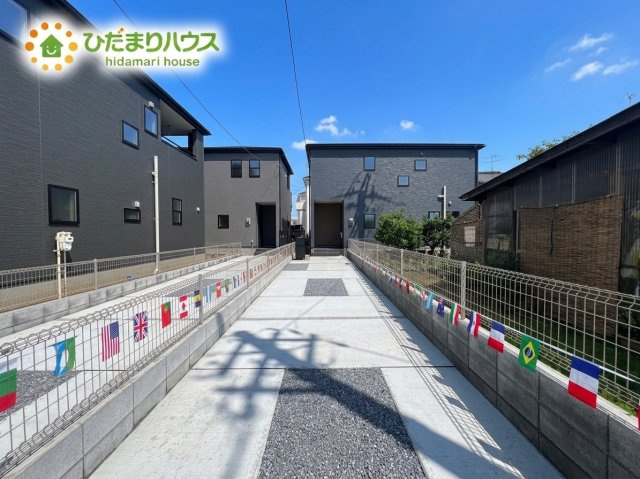 上尾市平方2期　新築戸建　リーブル03の駐車場|現地写真
※空は加工しています
