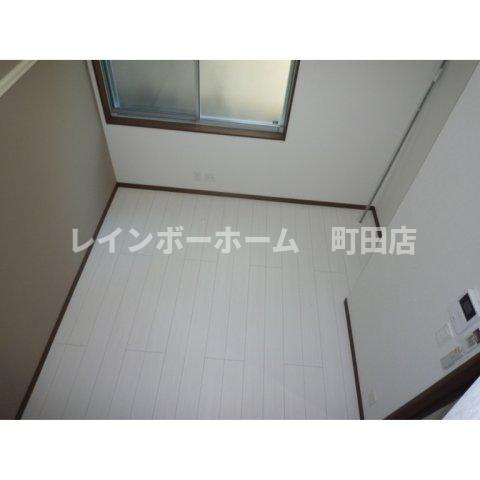 ロンド・ベル※初期費用分割あと払いサービス利用可能物件の居間・リビング
