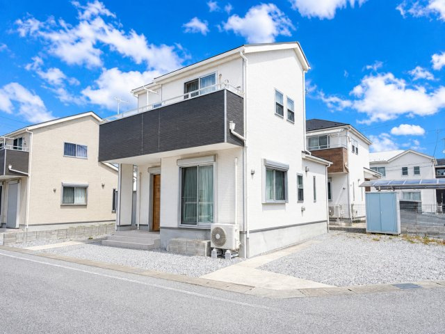 東近江市五個荘石塚町の外観|落ち着いた雰囲気の外観です