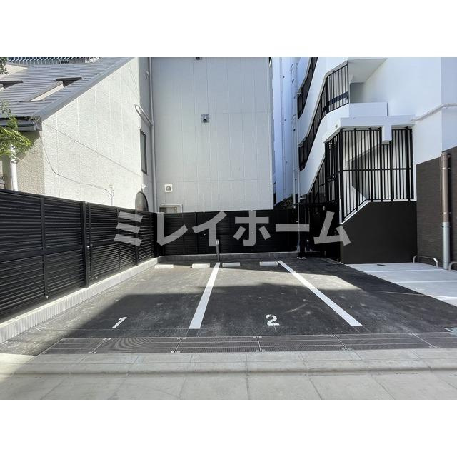 ウェルスクエア西蒲田の駐車場