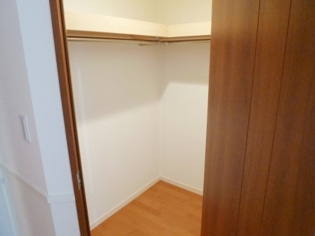 甲子園六石町ハイツの収納