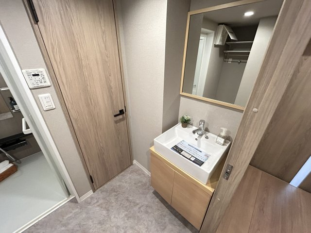 【独立洗面台】 | ローズハイツ夙川 | 独立洗面台、朝の身支度には欠かせません