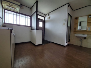 森本マンションの居間