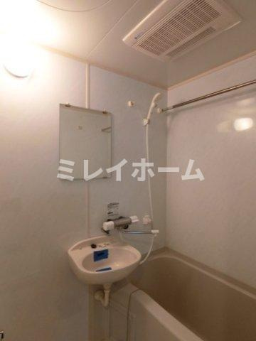 クロスレジデンス蒲田の浴室