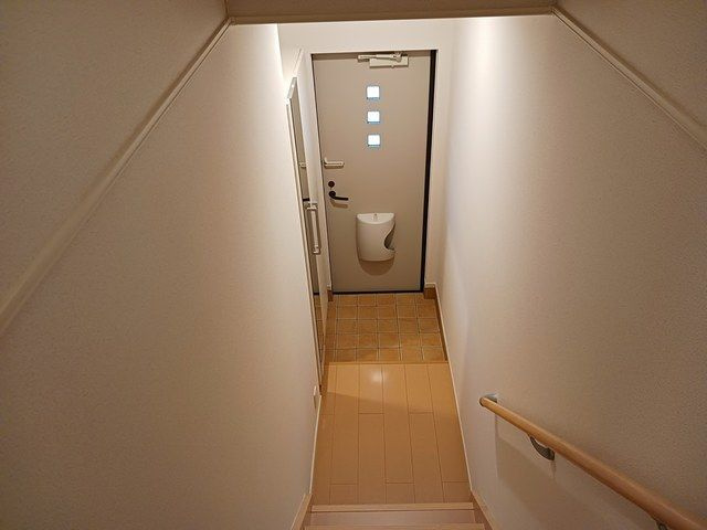 サンリット　アルファの玄関