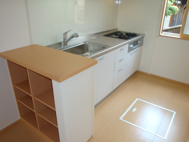 町側タウンハウスのキッチン|参考、同建物・反転間取りの号室