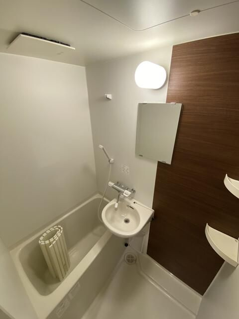 ＡＶＥＮＩＲ町屋の浴室