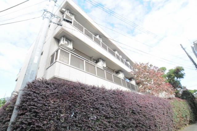 ロイヤルオークラの外観