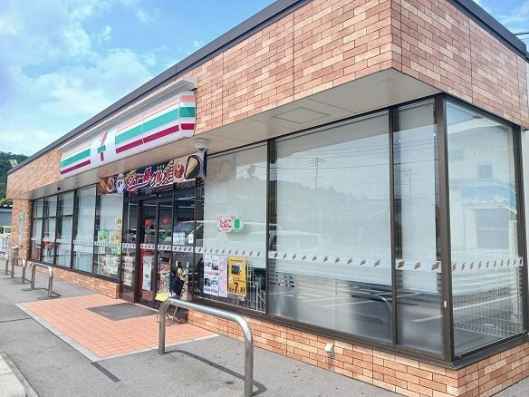 【周辺】 | ひまわり　ノツケ | セブンイレブン八千代店まで800m