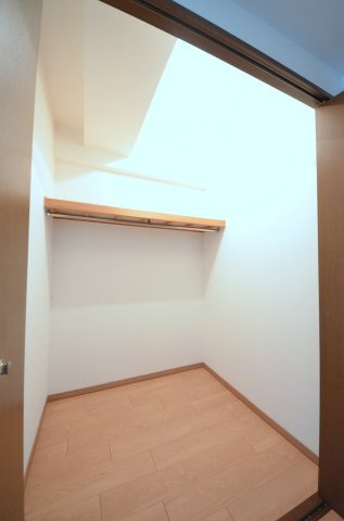 ライオンズマンション大原駅前の収納|各居室に機能的なクローゼットを完備。タンスなどの大型家具を買い足す必要がないため、お部屋の面積を最大限に活かせます。