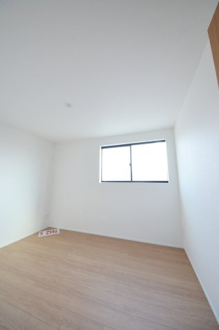 船越南3丁目の洋室|全居室収納スペース有、お部屋が広く綺麗に使えます