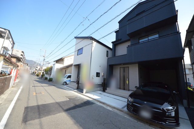 船越南3丁目の前面道路含む現地写真|前面道路は交通量が少なく駐車楽々です