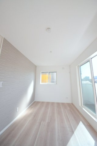 宇品御幸三丁目の洋室|全居室収納スペース有、お部屋が広く綺麗に使えます