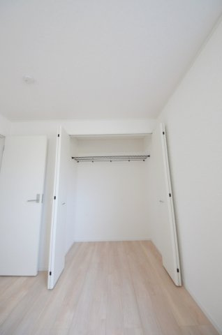 向洋新町三丁目の収納|全居室収納スペース有、お部屋が広く綺麗に使えます
