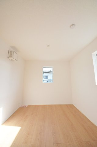 落合南一丁目の洋室|全居室収納スペース有、お部屋が広く綺麗に使えます