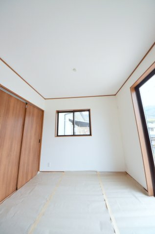 矢野東四丁目の洋室|全居室収納スペース有、お部屋が広く綺麗に使えます
