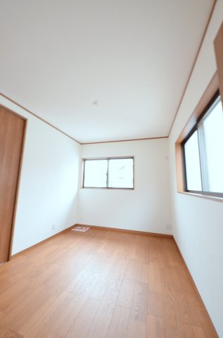 矢野東四丁目の洋室|全居室収納スペース有、お部屋が広く綺麗に使えます
