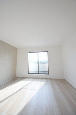 日宇那町の洋室|全居室収納スペース有、お部屋が広く綺麗に使えます