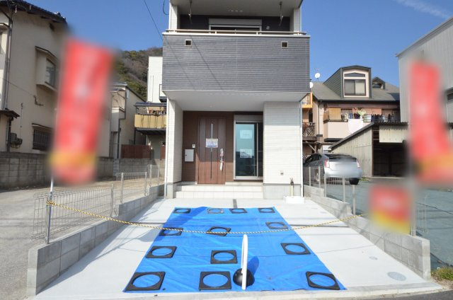 日宇那町の駐車場|前面道路は交通量が少なく駐車楽々
駐車は1台可能です