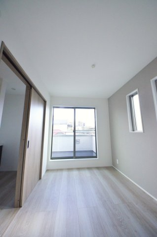 宇品御幸一丁目の洋室|全居室収納スペース有、お部屋が広く綺麗に使えます