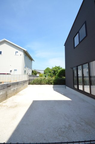 阿品三丁目の庭|南側に広い庭スペースがあります
