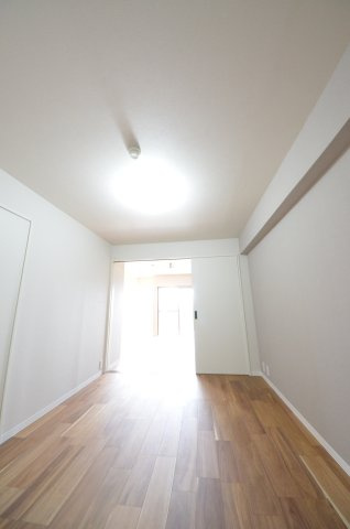 ヒューマンズプラザ青崎五番館の洋室|全居室収納スペース有
お部屋が広く綺麗に使えます