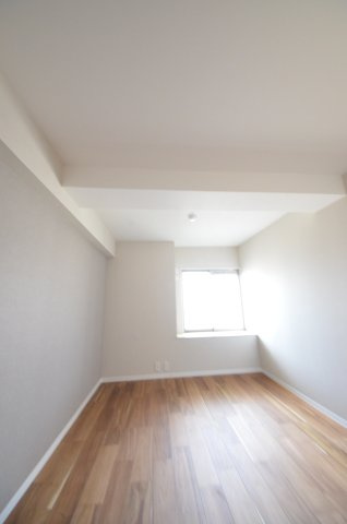 ヒューマンズプラザ青崎五番館の洋室|全居室収納スペース有
お部屋が広く綺麗に使えます