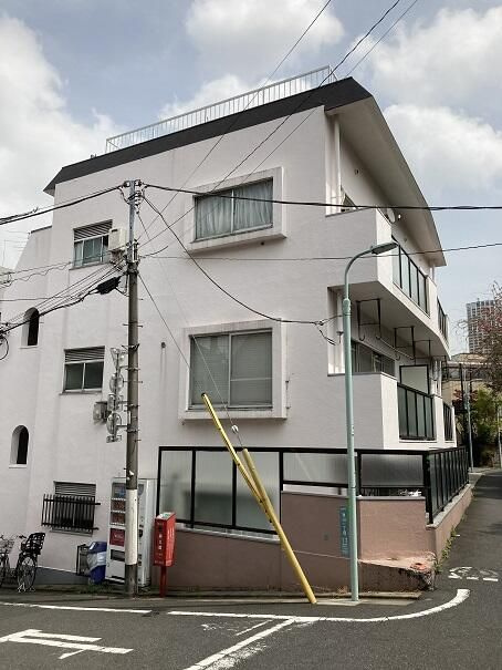 東山マンションの外観