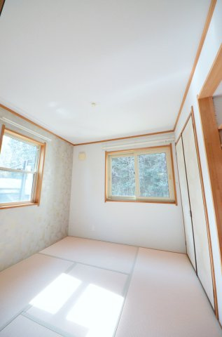 大町西一丁目の和室|全居室収納スペース有、お部屋が広く綺麗に使えます
