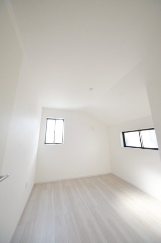 瀬戸ハイム四丁目の洋室|全居室収納スペース有、お部屋が広く綺麗に使えます