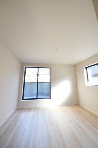 瀬戸ハイム四丁目の洋室|全居室収納スペース有、お部屋が広く綺麗に使えます