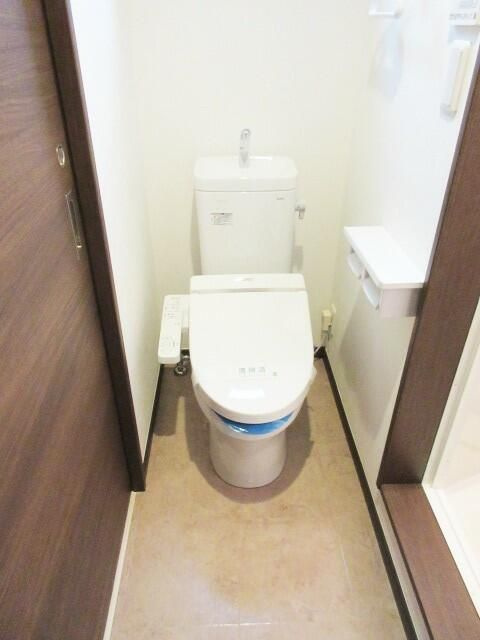 横浜市金沢区六浦５丁目のアパートのトイレ