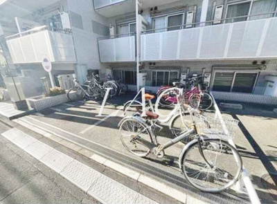 【その他共用部分】 | パインコート立川 | 駐輪場です。