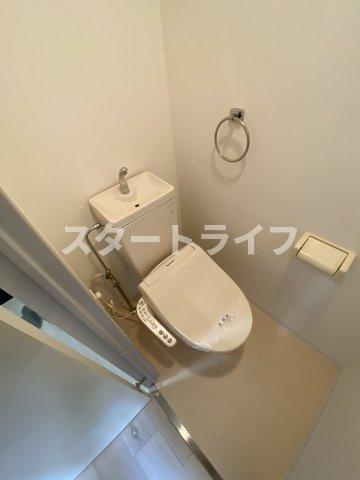 大阪市淀川区木川東４丁目の賃貸マンションのトイレ