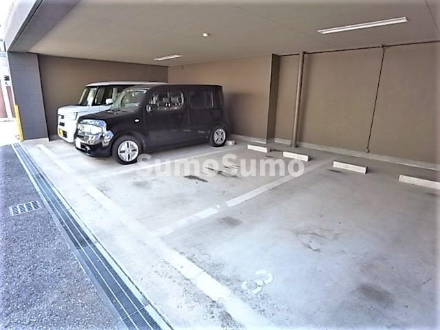 神戸市東灘区御影石町４丁目の賃貸マンションの駐車場