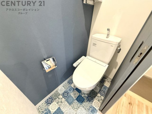 コンパクトで使いやすいトイレです♪
