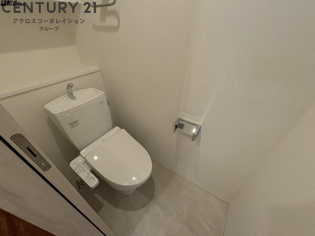 ウォシュレット付きのトイレです♪
