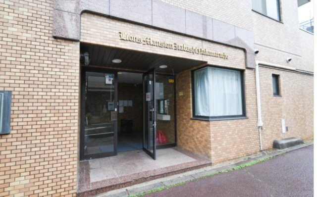 ライオンズマンション板橋中丸町のエントランス