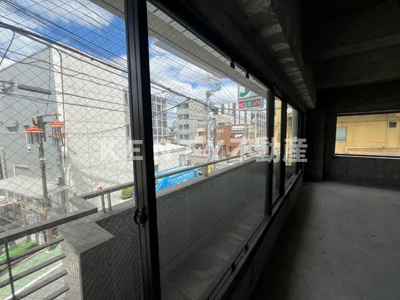 【バルコニー】 | 前田ビル | 陽当たり良好なバルコニーです