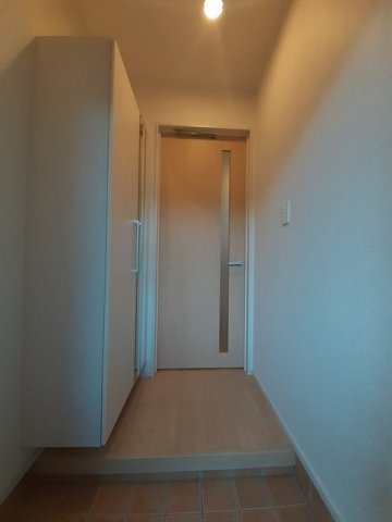 ガーデンヒルズＣの玄関